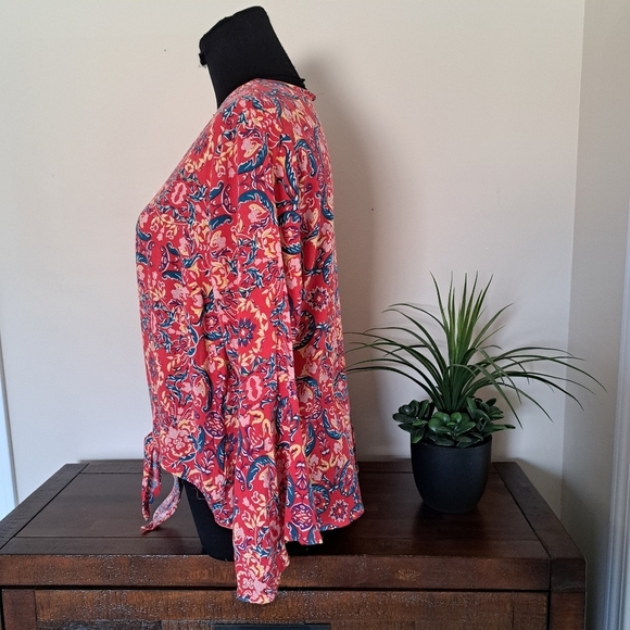 Torrid Print Top Boho Colourful Tie Front Shirt Women's Size M/L (Torrid 00) - Picture 3 of 14